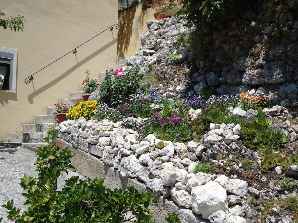 La Candeletta Hotell Santo Stefano Di Sessanio Exteriör bild
