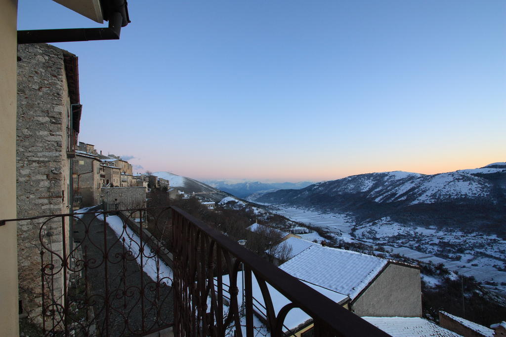 La Candeletta Hotell Santo Stefano Di Sessanio Rum bild