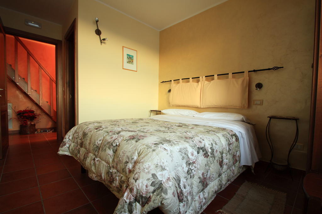 La Candeletta Hotell Santo Stefano Di Sessanio Rum bild