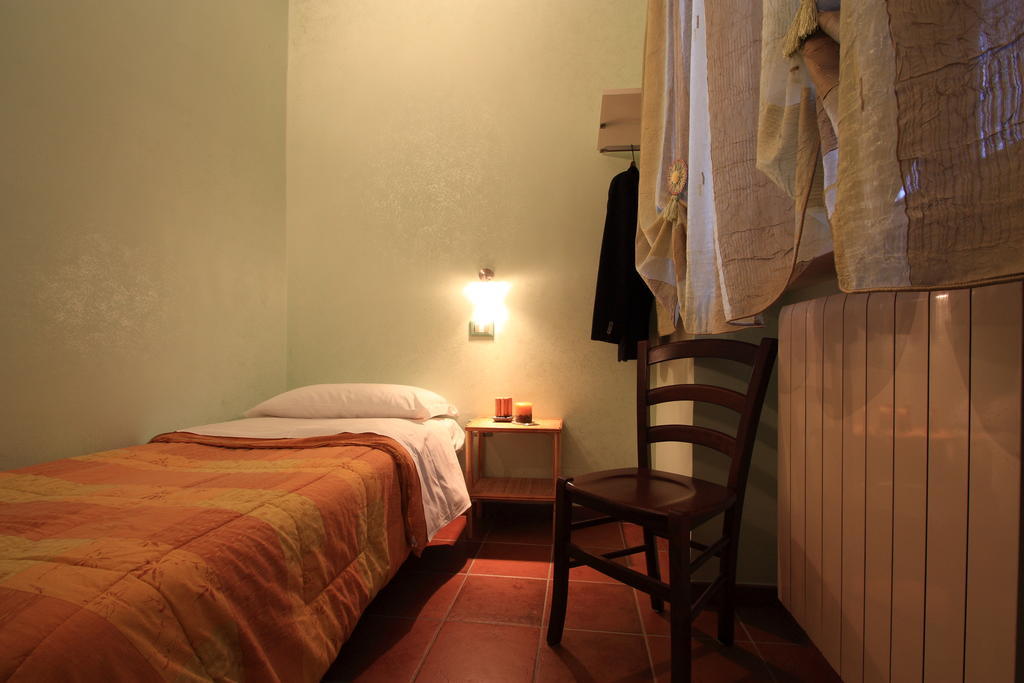 La Candeletta Hotell Santo Stefano Di Sessanio Rum bild